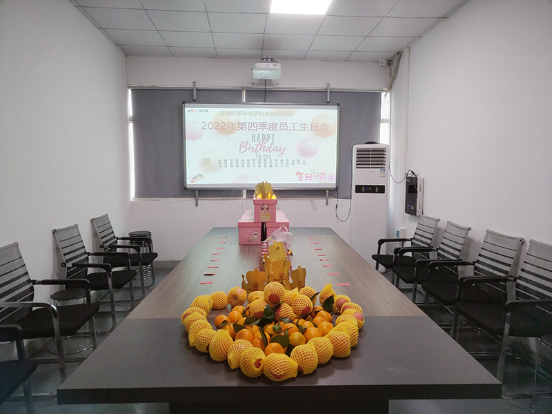 J9直营集团导热材料:举办员工生日会 爱心传递暖人心 J9直营集团导热材料:举办员工生日会 爱心传递暖人心