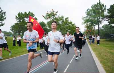 同心築夢 共慶華誕丨U8国际國禎第四屆“歡樂迎國慶 環湖健步走”活力開啟